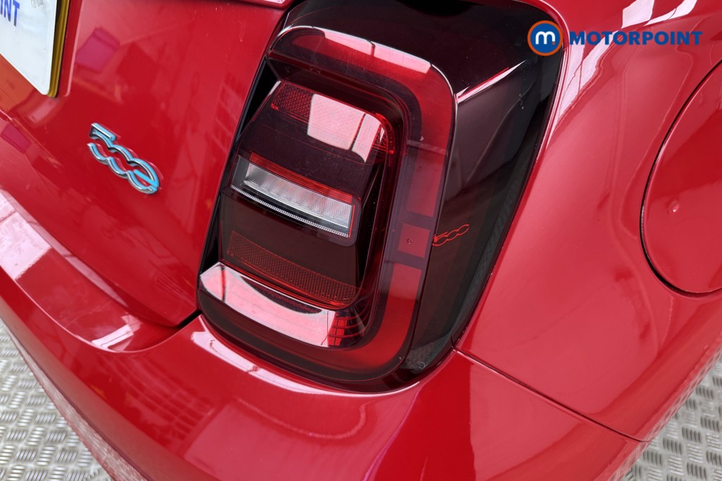 Fiat 500 RED Automatic Electric Hatchback - Stock Number (1559862) - 17th supplementary image
