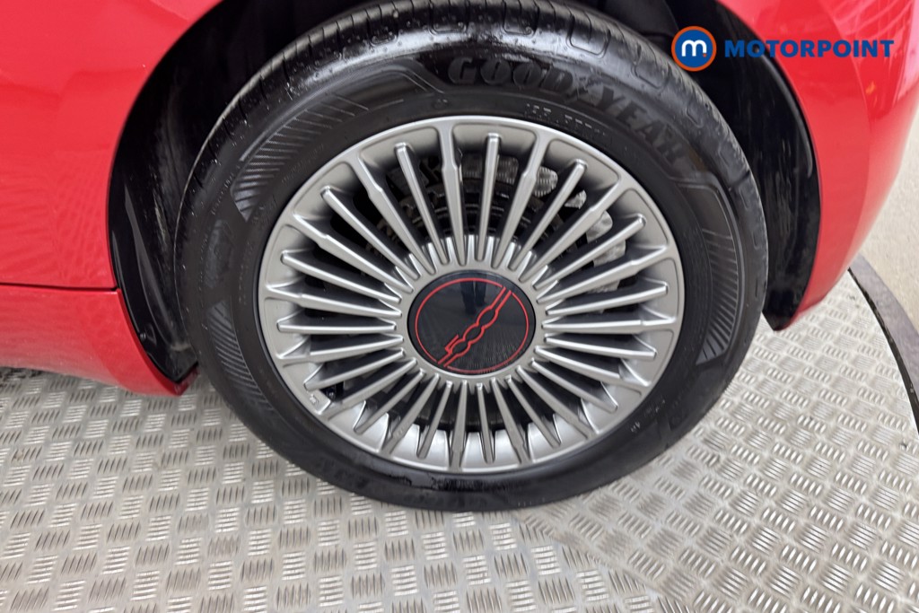 Fiat 500 RED Automatic Electric Hatchback - Stock Number (1559862) - 24th supplementary image