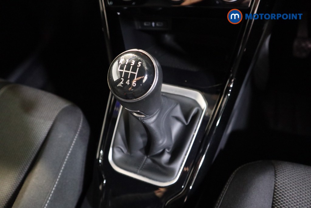Volkswagen T-Roc Black Edition Manual Petrol SUV - Stock Number (1559937) - 8th supplementary image