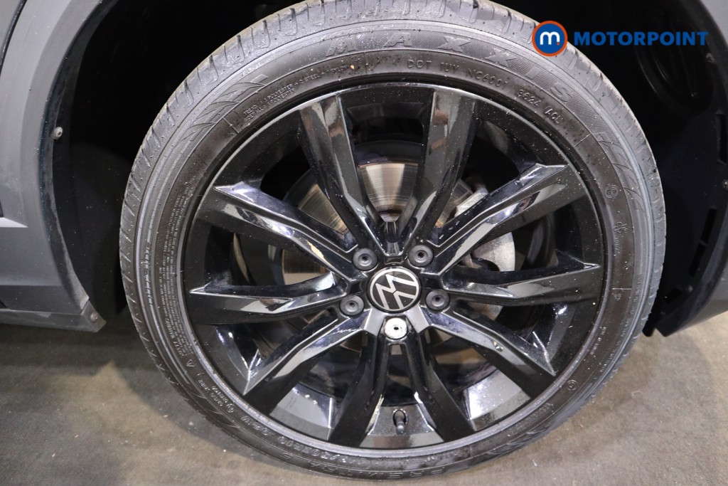 Volkswagen T-Roc Black Edition Manual Petrol SUV - Stock Number (1559937) - 16th supplementary image