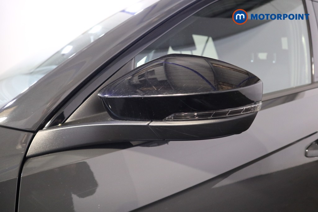 Volkswagen T-Roc Black Edition Manual Petrol SUV - Stock Number (1559937) - 23rd supplementary image