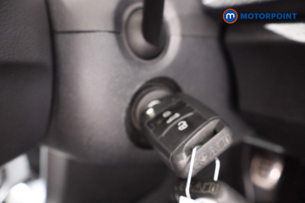 Volkswagen T-Roc Active Manual Petrol SUV - Stock Number (1560058) - 13th supplementary image