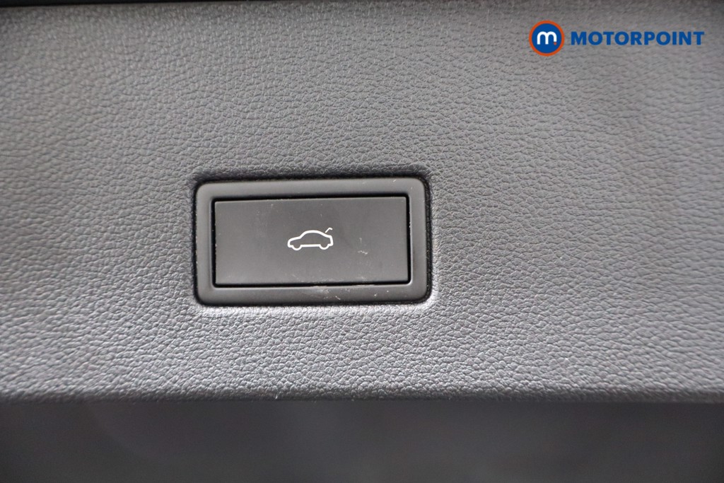 Volkswagen T-Roc Active Manual Petrol SUV - Stock Number (1560058) - 29th supplementary image