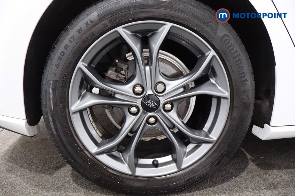 Ford Focus St-Line Manual Petrol Hatchback - Stock Number (1560237) - 9th supplementary image