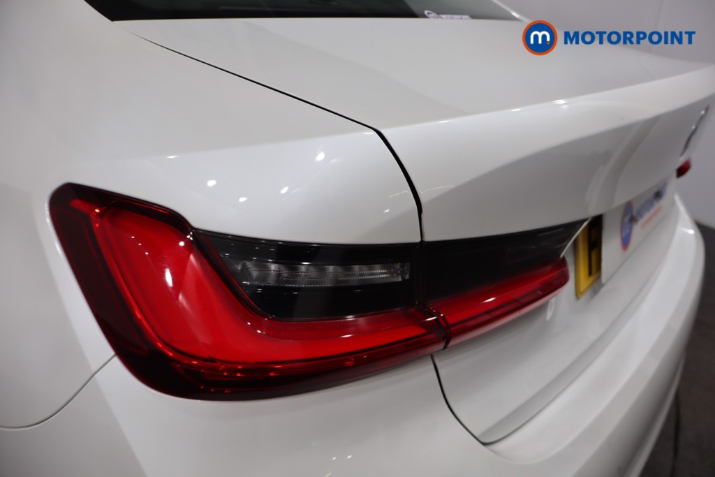 BMW 3 Series Sport Pro Automatic Petrol Plug-In Hybrid Saloon - Stock Number (1560247) - 28th supplementary image