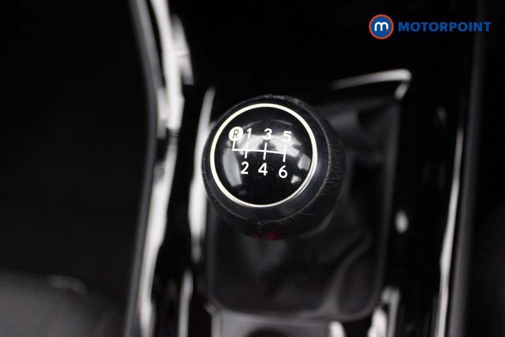 Toyota C-Hr Design Manual Petrol SUV - Stock Number (1560251) - 9th supplementary image