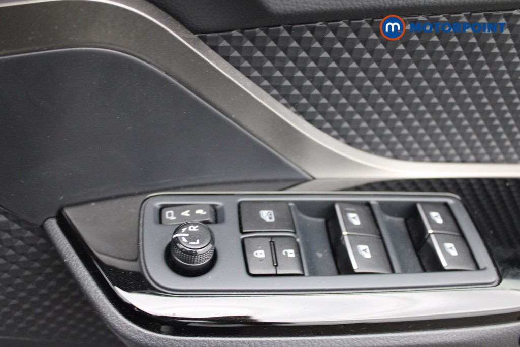 Toyota C-Hr Design Manual Petrol SUV - Stock Number (1560251) - 15th supplementary image