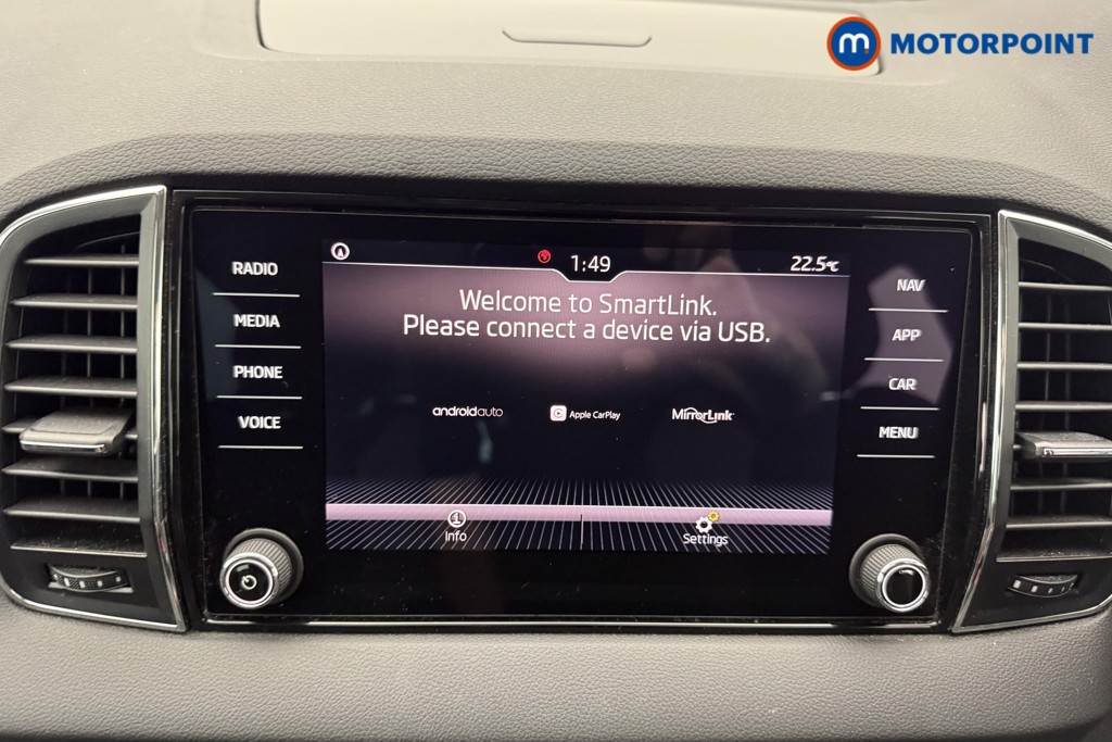 Skoda Karoq Se Drive Manual Petrol SUV - Stock Number (1560387) - 2nd supplementary image