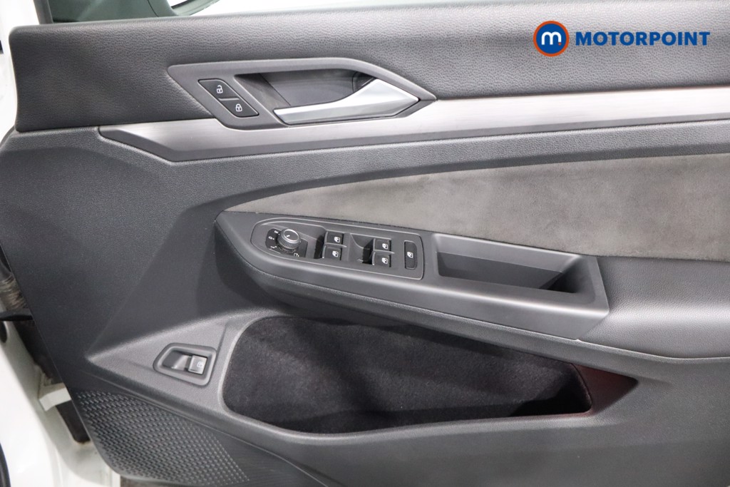 Volkswagen Golf Style Automatic Petrol Plug-In Hybrid Hatchback - Stock Number (1561070) - 16th supplementary image