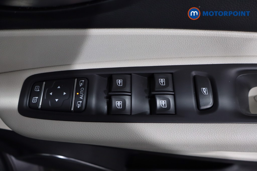 Renault Captur Gt Line Automatic Petrol SUV - Stock Number (1538308) - 17th supplementary image
