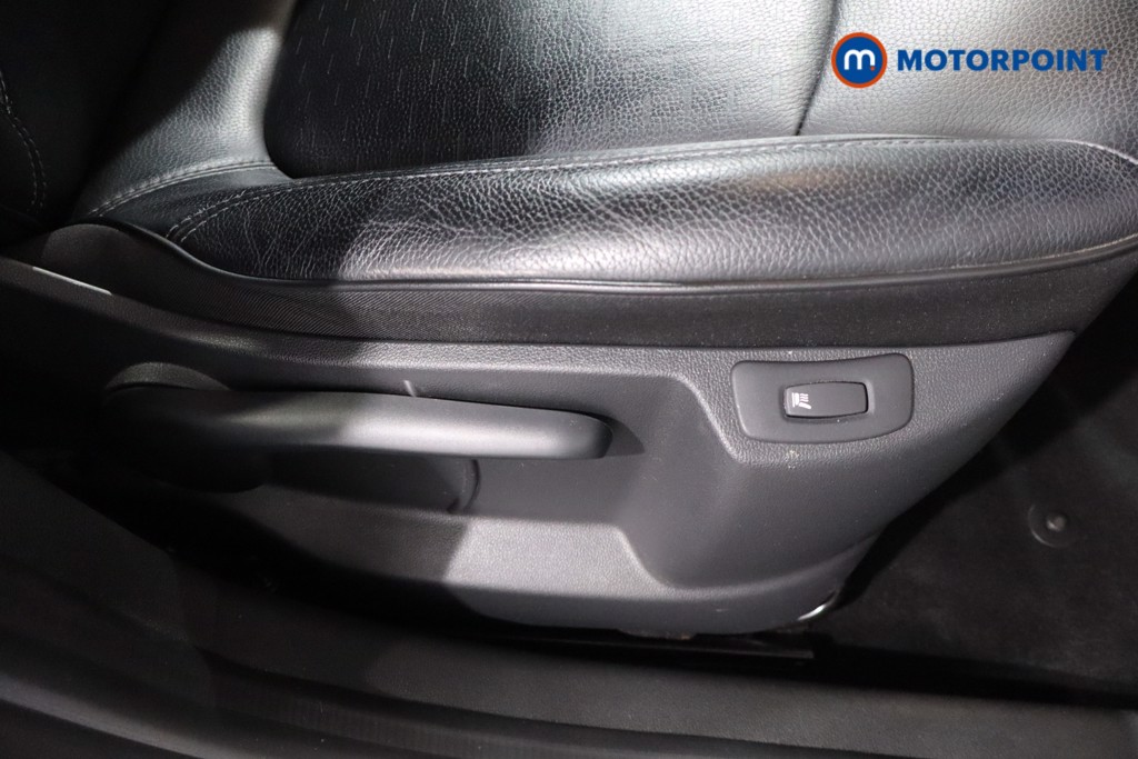 Renault Captur Gt Line Automatic Petrol SUV - Stock Number (1538308) - 18th supplementary image