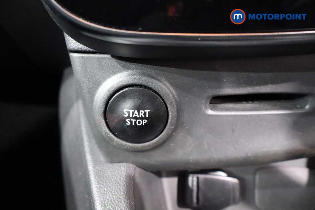 Renault Clio Iconic Manual Petrol Hatchback - Stock Number (1549897) - 13th supplementary image