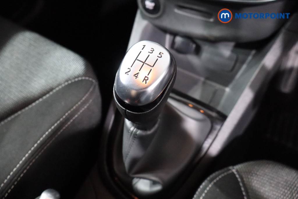 Renault Clio Iconic Manual Petrol Hatchback - Stock Number (1549897) - 14th supplementary image