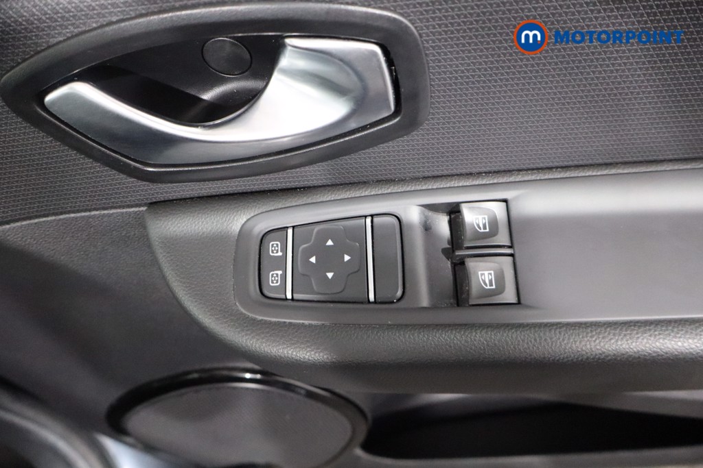 Renault Clio Iconic Manual Petrol Hatchback - Stock Number (1549897) - 16th supplementary image