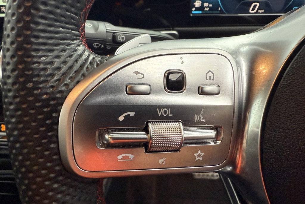 Mercedes-Benz GLB Amg Line Automatic Petrol SUV - Stock Number (1550576) - 4th supplementary image