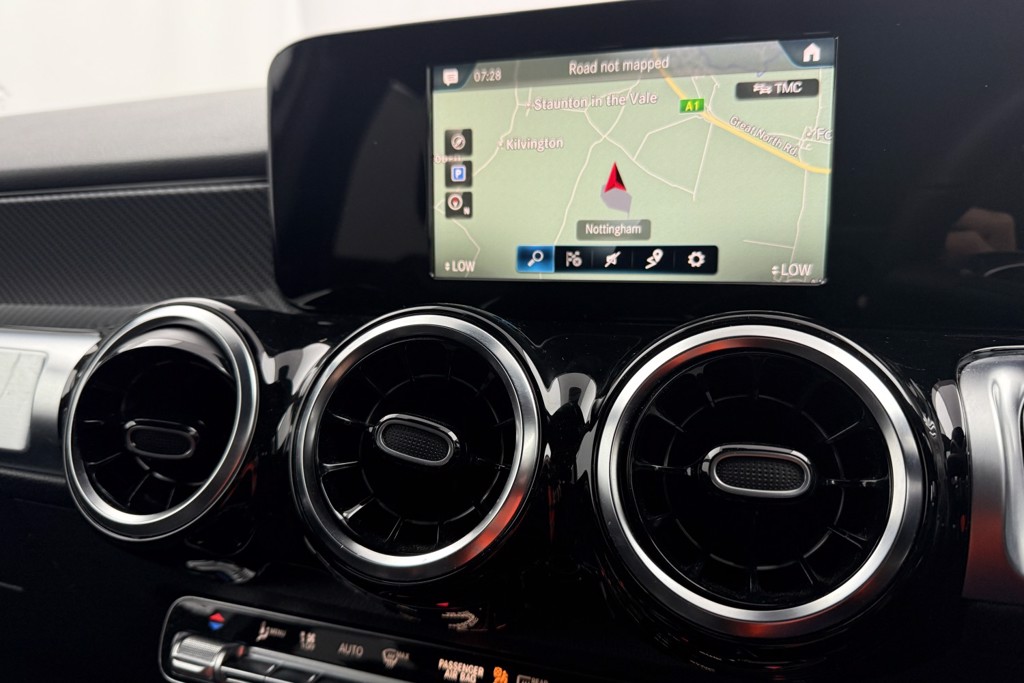 Mercedes-Benz GLB Amg Line Automatic Petrol SUV - Stock Number (1550576) - 9th supplementary image