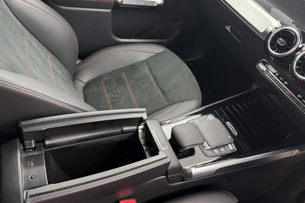 Mercedes-Benz GLB Amg Line Automatic Petrol SUV - Stock Number (1550576) - 20th supplementary image