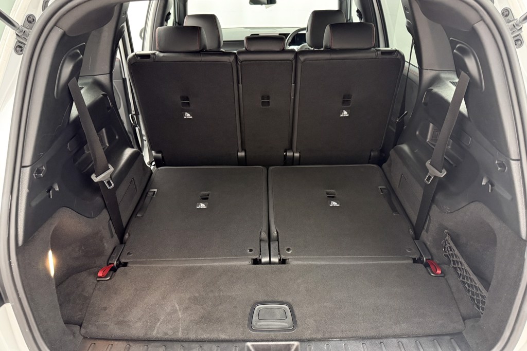 Mercedes-Benz GLB Amg Line Automatic Petrol SUV - Stock Number (1550576) - 34th supplementary image