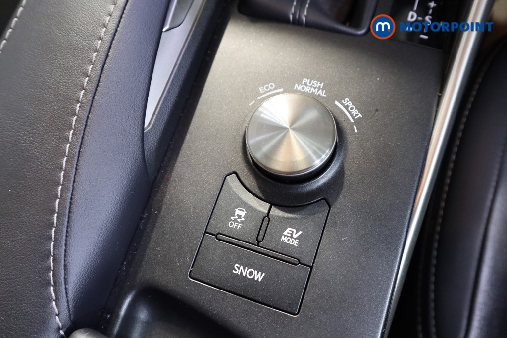 Lexus IS 300H 4Dr Cvt Auto Automatic Petrol-Electric Hybrid Saloon - Stock Number (1551773) - 8th supplementary image