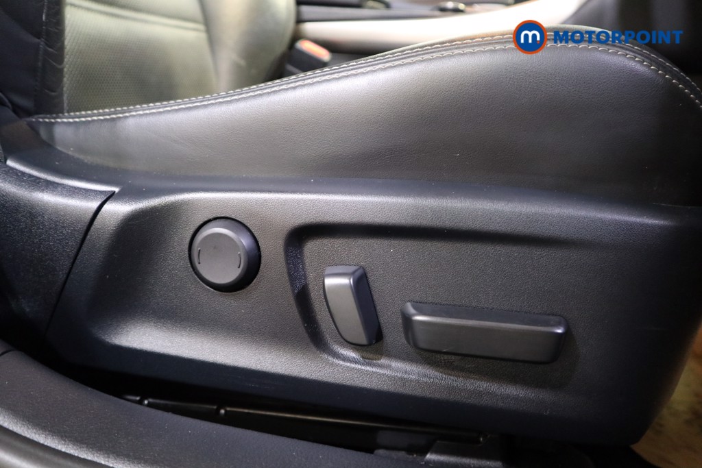 Lexus IS 300H 4Dr Cvt Auto Automatic Petrol-Electric Hybrid Saloon - Stock Number (1551773) - 13th supplementary image