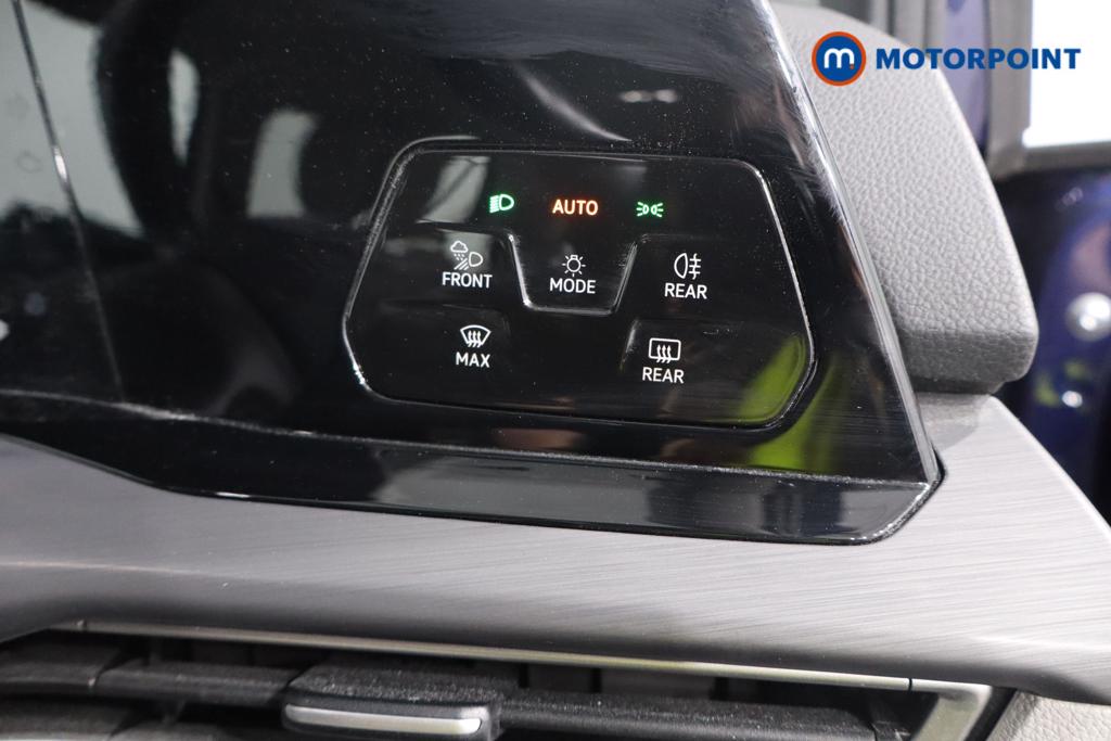 Volkswagen Golf Style Manual Petrol Hatchback - Stock Number (1552335) - 11th supplementary image
