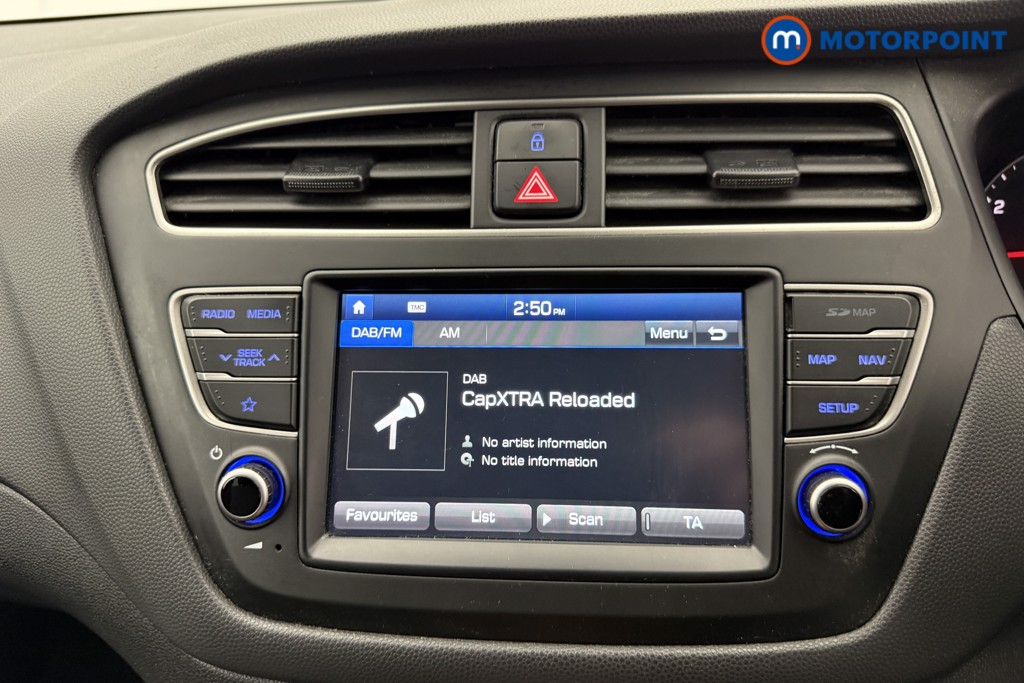 Hyundai I20 Play Manual Petrol Hatchback - Stock Number (1553332) - 6th supplementary image