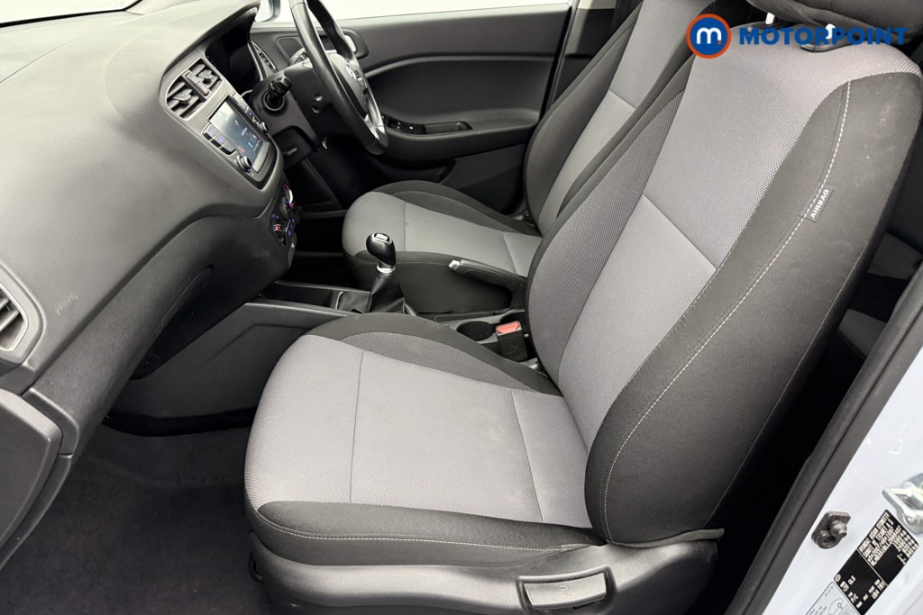 Hyundai I20 Play Manual Petrol Hatchback - Stock Number (1553332) - 20th supplementary image