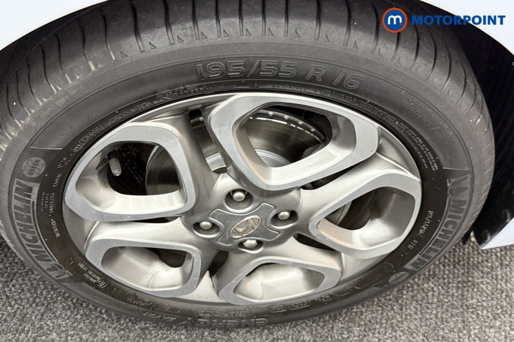 Hyundai I20 Play Manual Petrol Hatchback - Stock Number (1553332) - 30th supplementary image