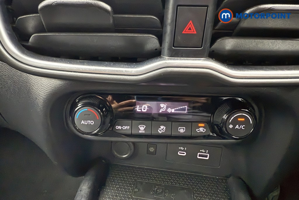 Nissan Juke N-Connecta Manual Petrol SUV - Stock Number (1553970) - 10th supplementary image