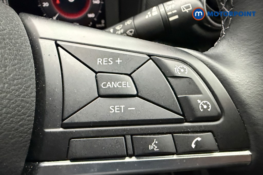 Nissan Juke N-Connecta Manual Petrol SUV - Stock Number (1553970) - 15th supplementary image