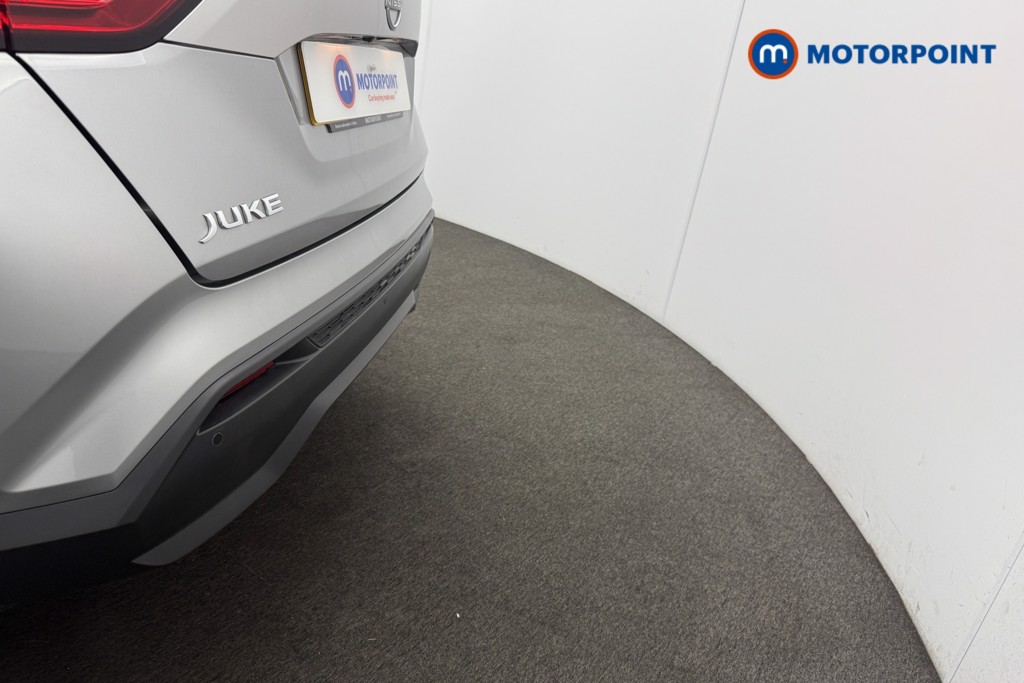 Nissan Juke N-Connecta Manual Petrol SUV - Stock Number (1553970) - 28th supplementary image
