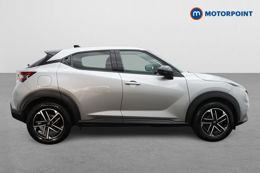 Nissan Juke N-Connecta Manual Petrol SUV - Stock Number (1553970) - Drivers side
