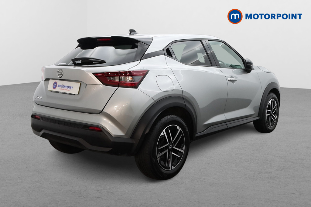 Nissan Juke N-Connecta Manual Petrol SUV - Stock Number (1553970) - Drivers side rear corner