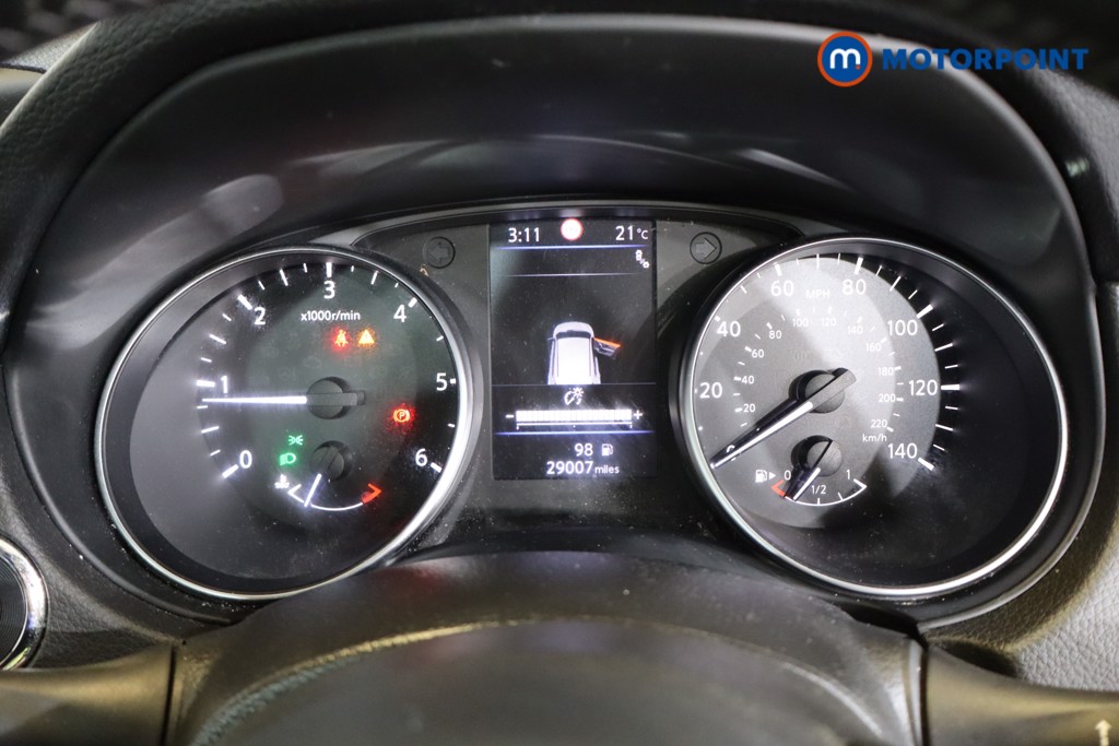 Nissan Qashqai N-Connecta Manual Diesel SUV - Stock Number (1554336) - 2nd supplementary image