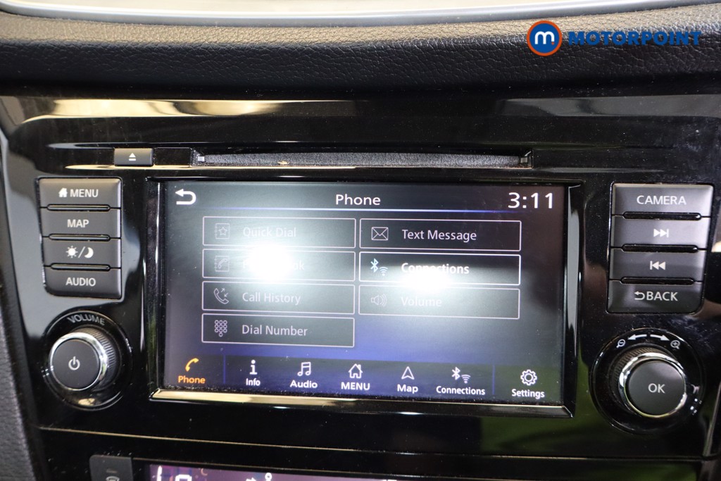 Nissan Qashqai N-Connecta Manual Diesel SUV - Stock Number (1554336) - 5th supplementary image