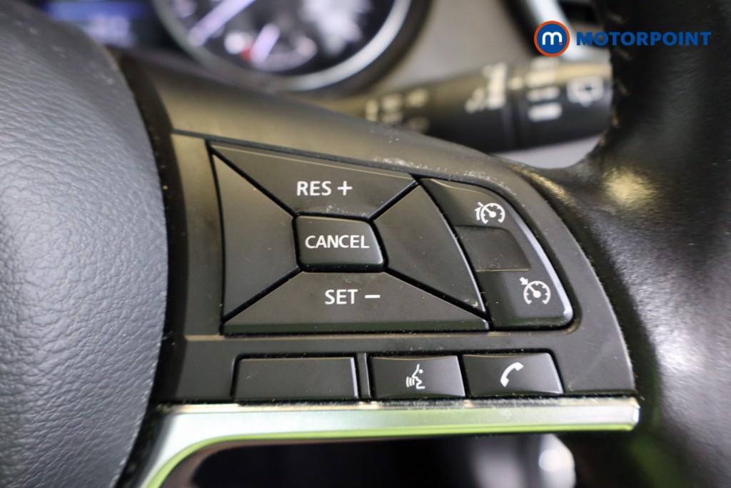 Nissan Qashqai N-Connecta Manual Diesel SUV - Stock Number (1554336) - 10th supplementary image
