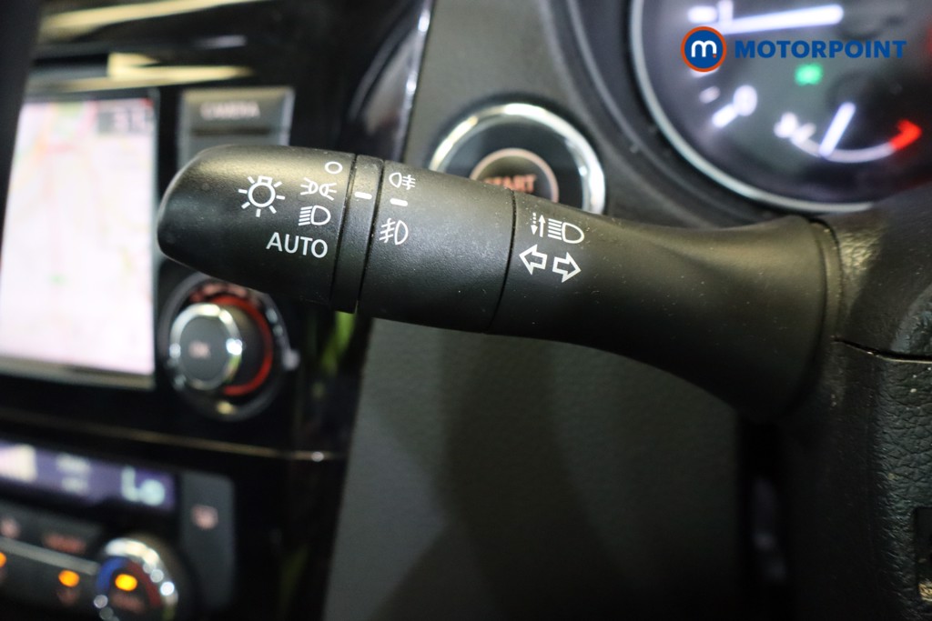Nissan Qashqai N-Connecta Manual Diesel SUV - Stock Number (1554336) - 11th supplementary image