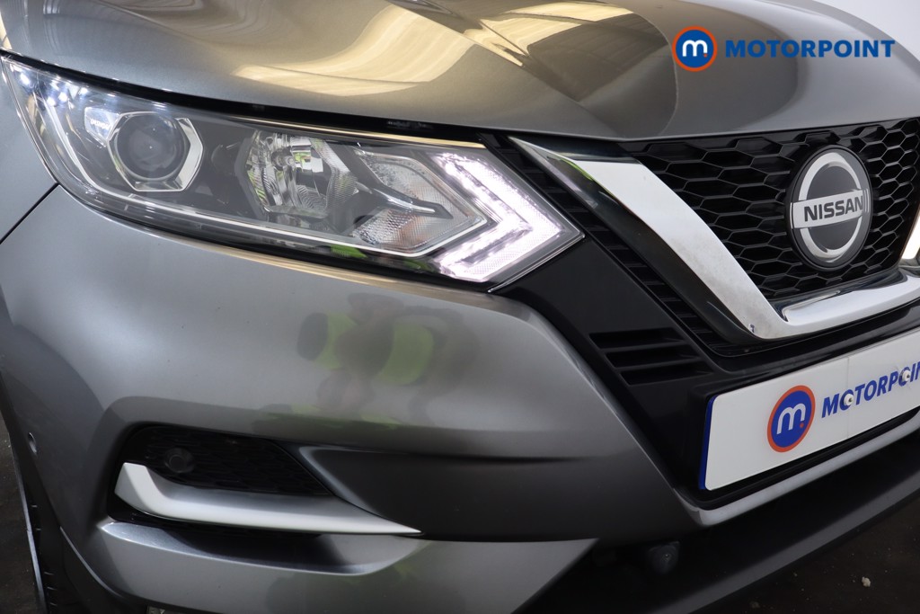 Nissan Qashqai N-Connecta Manual Diesel SUV - Stock Number (1554336) - 25th supplementary image