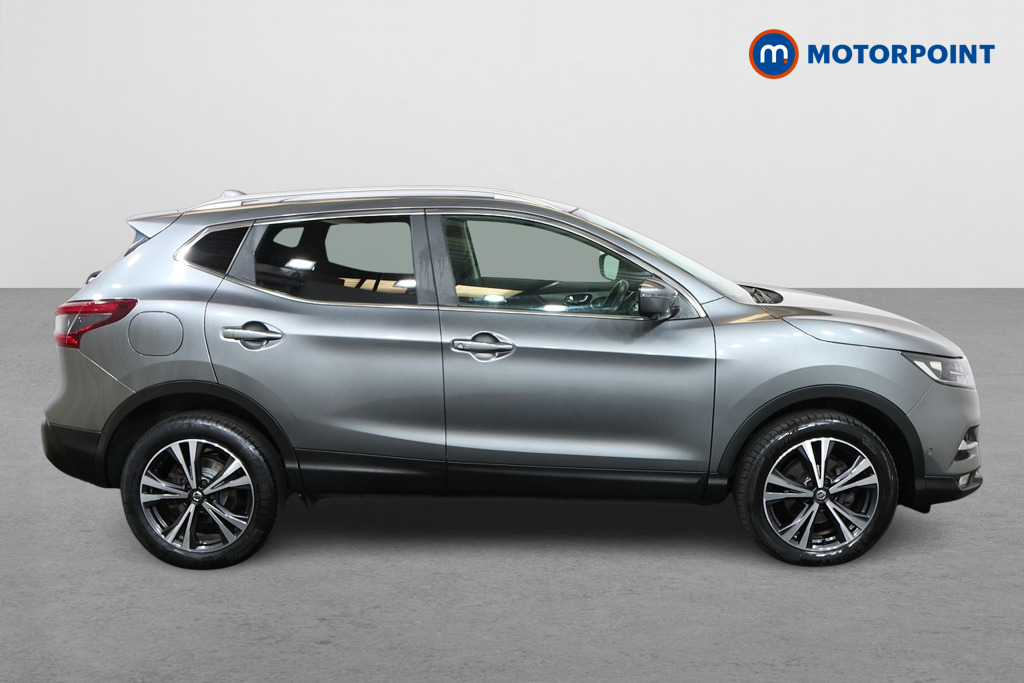 Nissan Qashqai N-Connecta Manual Diesel SUV - Stock Number (1554336) - Drivers side
