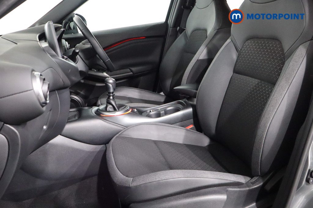Nissan Juke N-Connecta Manual Petrol SUV - Stock Number (1554839) - 4th supplementary image