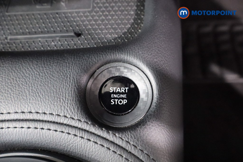 Nissan Juke N-Connecta Manual Petrol SUV - Stock Number (1554839) - 13th supplementary image