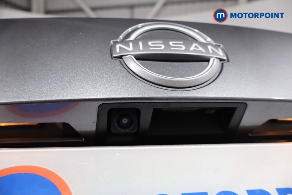 Nissan Juke N-Connecta Manual Petrol SUV - Stock Number (1554839) - 29th supplementary image
