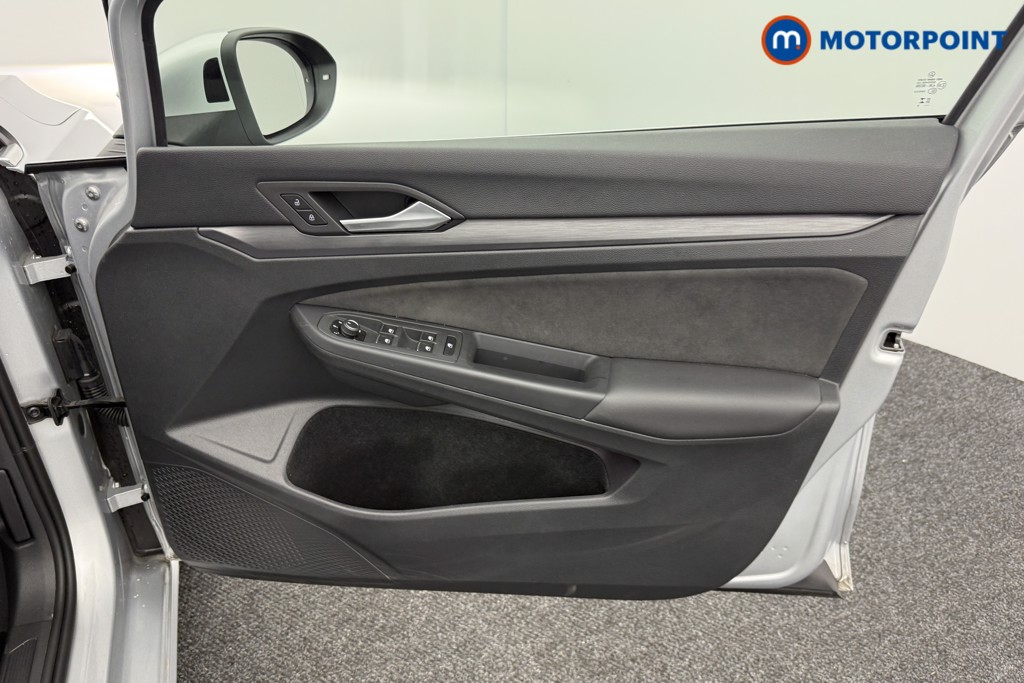 Volkswagen Golf Style Automatic Petrol Hatchback - Stock Number (1554848) - 17th supplementary image