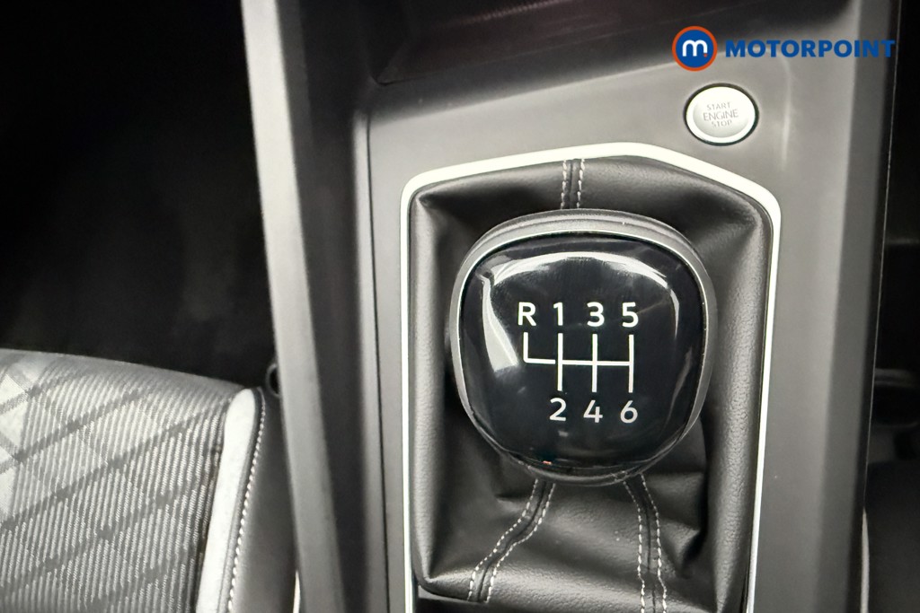 Volkswagen Golf R-Line Manual Petrol Hatchback - Stock Number (1555692) - 13th supplementary image