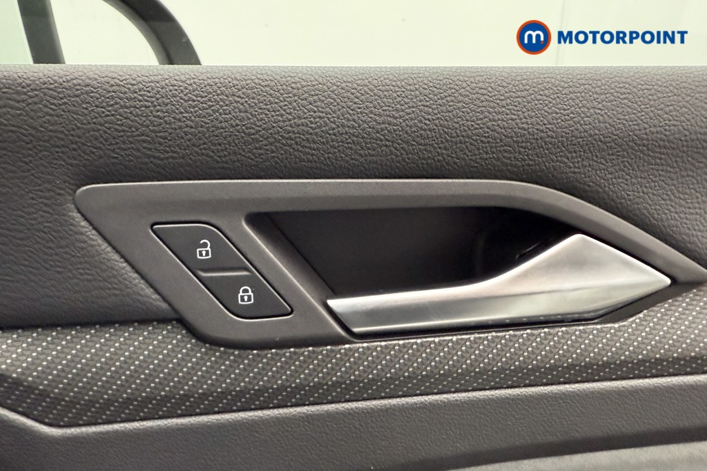 Volkswagen Golf R-Line Manual Petrol Hatchback - Stock Number (1555692) - 17th supplementary image