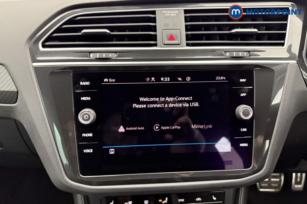 Volkswagen Tiguan R-Line Automatic Diesel SUV - Stock Number (1555814) - 2nd supplementary image