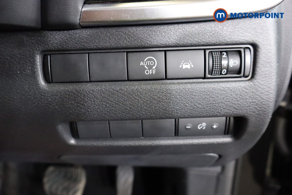 Nissan Qashqai N-Connecta Automatic Petrol SUV - Stock Number (1555867) - 14th supplementary image