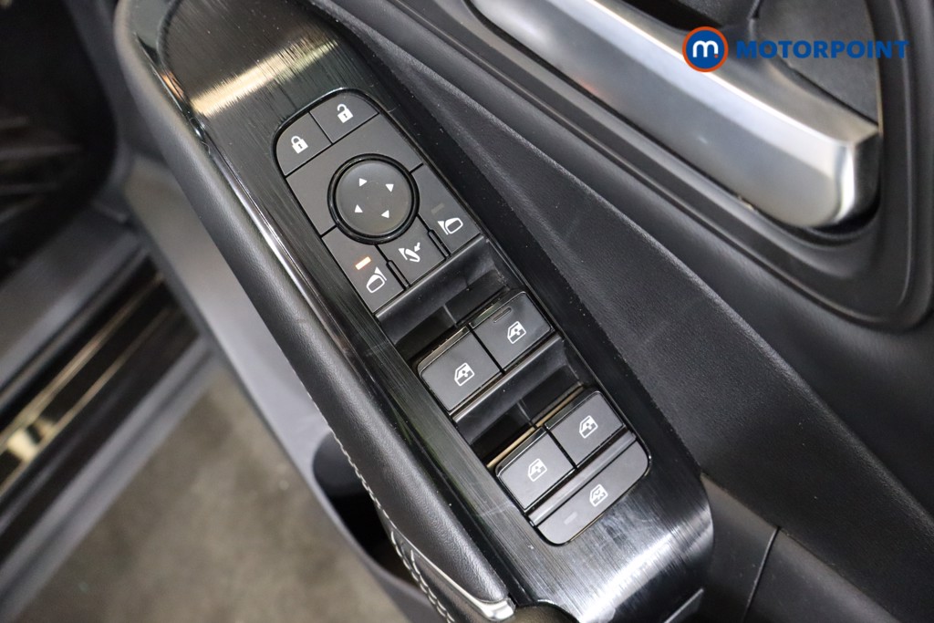 Nissan Qashqai N-Connecta Automatic Petrol SUV - Stock Number (1555867) - 15th supplementary image