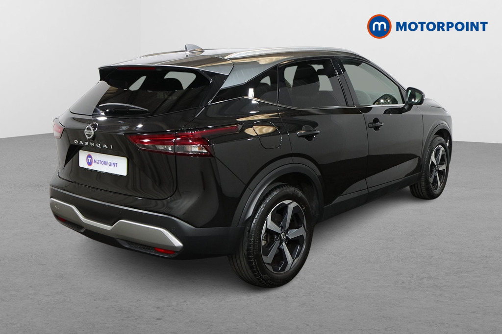 Nissan Qashqai N-Connecta Automatic Petrol SUV - Stock Number (1555867) - Drivers side rear corner