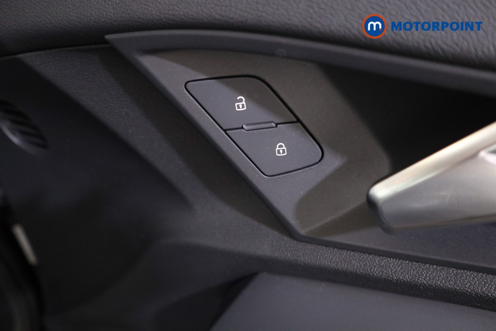 Audi A3 Technik Manual Petrol Hatchback - Stock Number (1556240) - 10th supplementary image